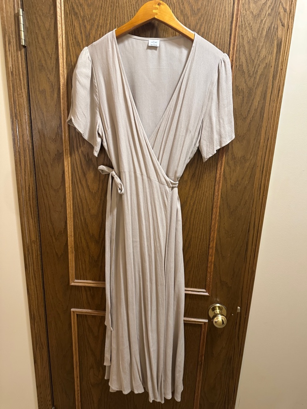 Wilfred Light Taupe Wrap Midi Dress